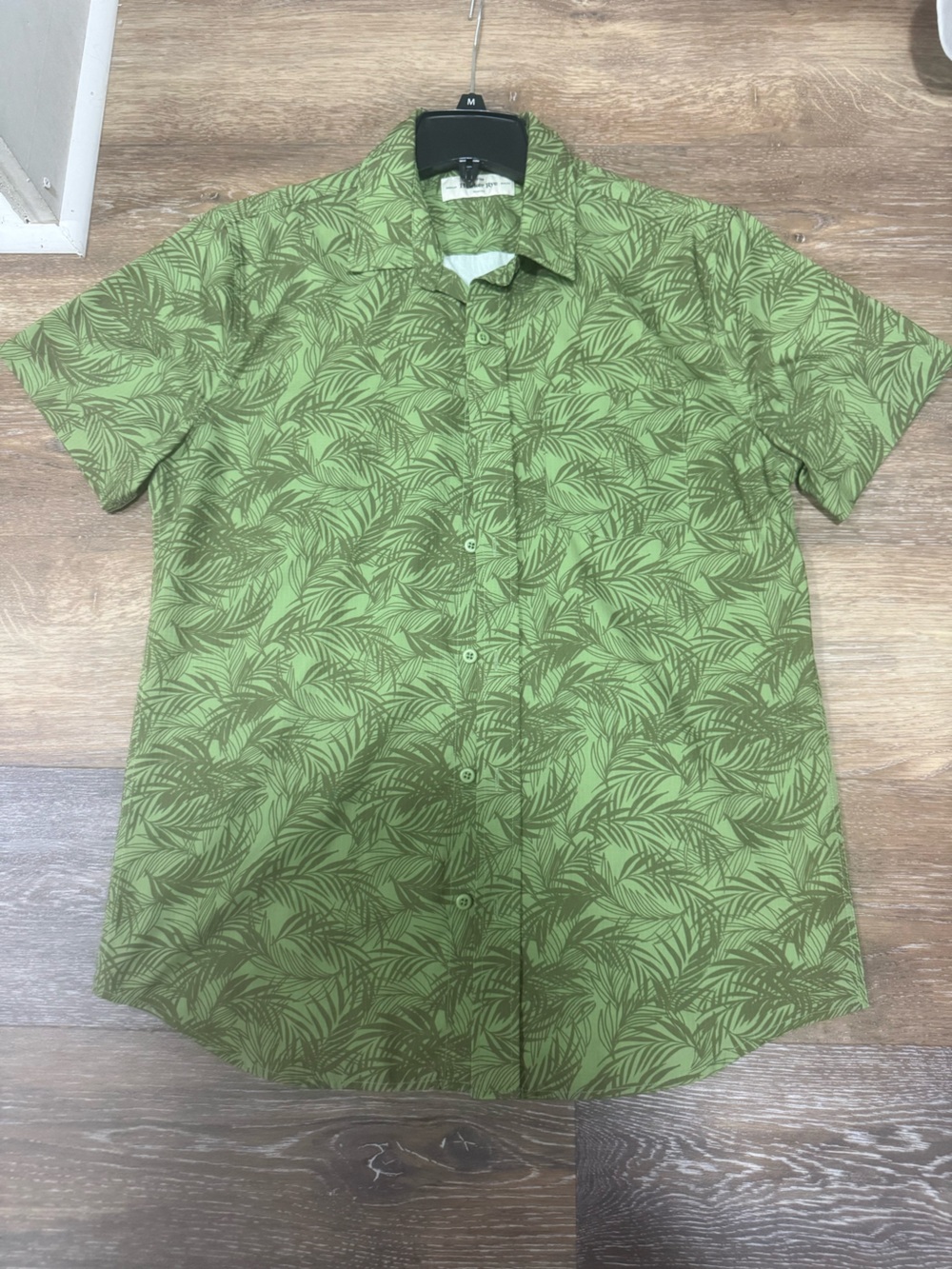Casual Short-Sleeve Green Palm-Print Button-Down Shirt